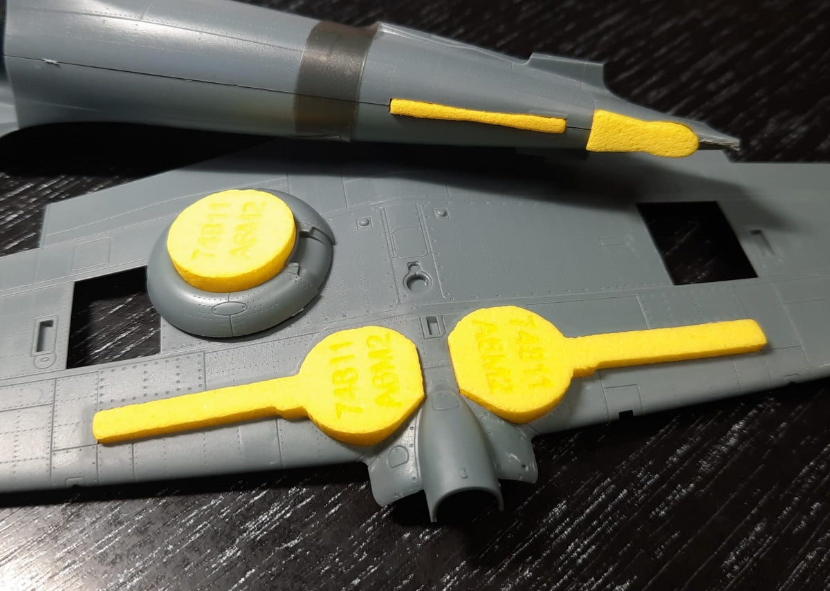 Omask 74811 A6M2 Zero wheel bay plugs (for Eduard) 1/48 – zdjęcie 2