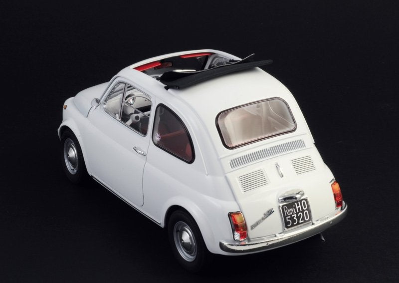Italeri 4703 FIAT 500F 1968 1/12 – image 3