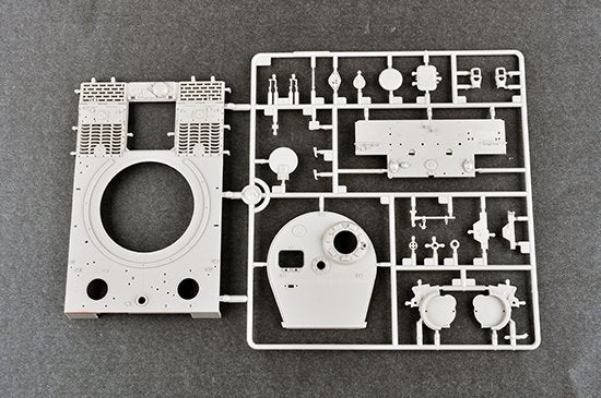 Trumpeter 09540 Pz.Kpfw.VI Ausf.E Sd.Kfz.181 Tiger I (Late Production) w/Zimmerit 1/35 – image 12