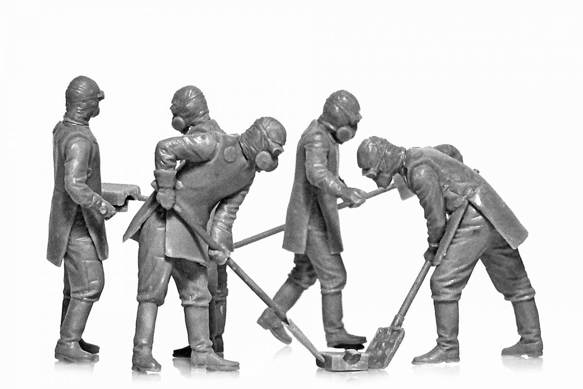 ICM 35903 Chernobyl 3. Rubble cleaners (5 figures) 1/35 – zdjęcie 2