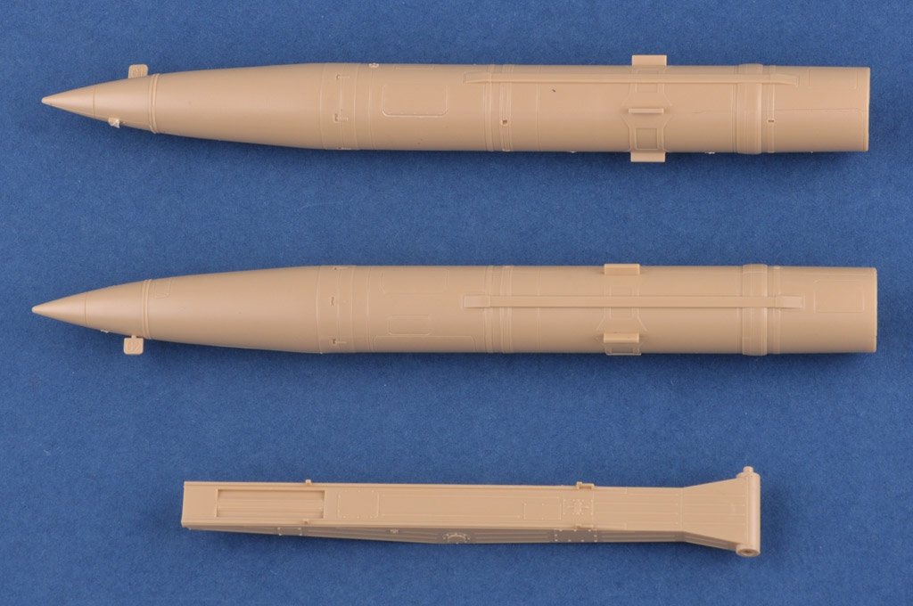 Hobby Boss 85509 Russian 9K79 Tochka (SS-21 Scarab) IRBM 1/35 – zdjęcie 16