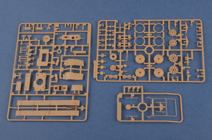 Hobby Boss 80141 German Panzer Kpfw.38(t) Ausf.B w/. Full Interior 1/35 – image 8