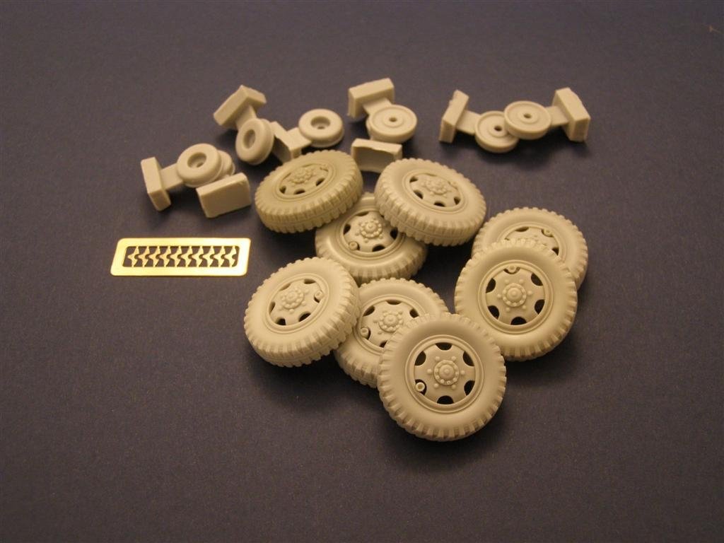Panzer Art RE35-053 Roues de route pour Sd.Kfz 232/232 8 rad (avec roue de secours) 1/35