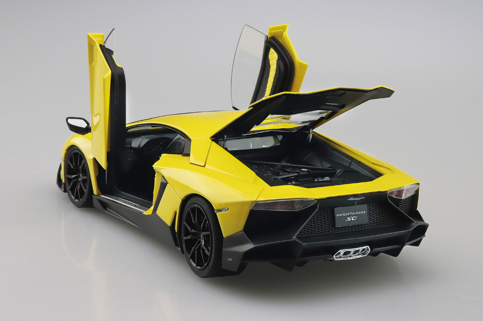 Aoshima 05982 Lamborghini Aventador LP720-4 1/24 – zdjęcie 4