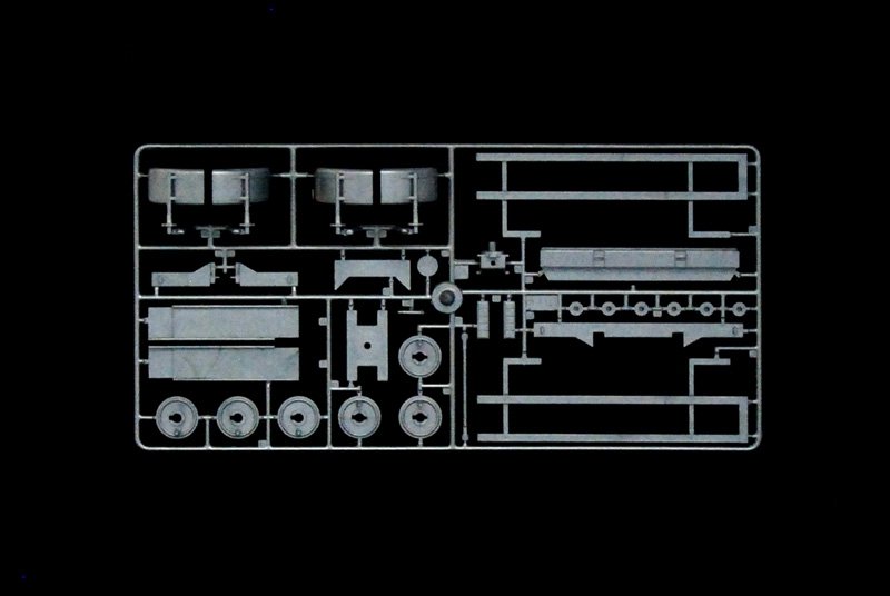 Italeri 3908 CLASSIC CANVAS TRAILER 1/24 – image 5