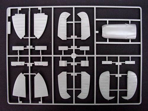 Trumpeter 02404 Spitfire Mk Vb Floatplane 1/24 – zdjęcie 9