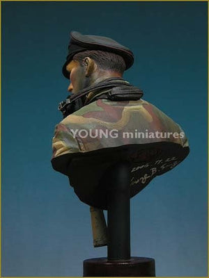 Young Miniatures YM1805 SS Panzer Officer Normandie 1944 1/10 – image 3