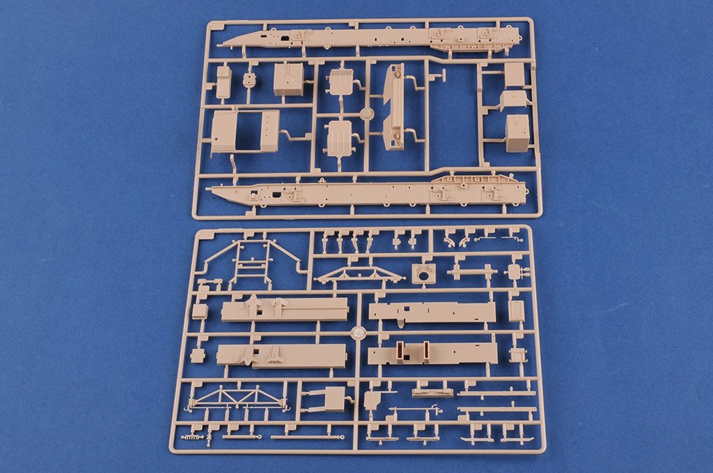 Hobby Boss 85517 Russian BAZ-64022 with 5P85TE2 TEL S-400 1/35 – image 9