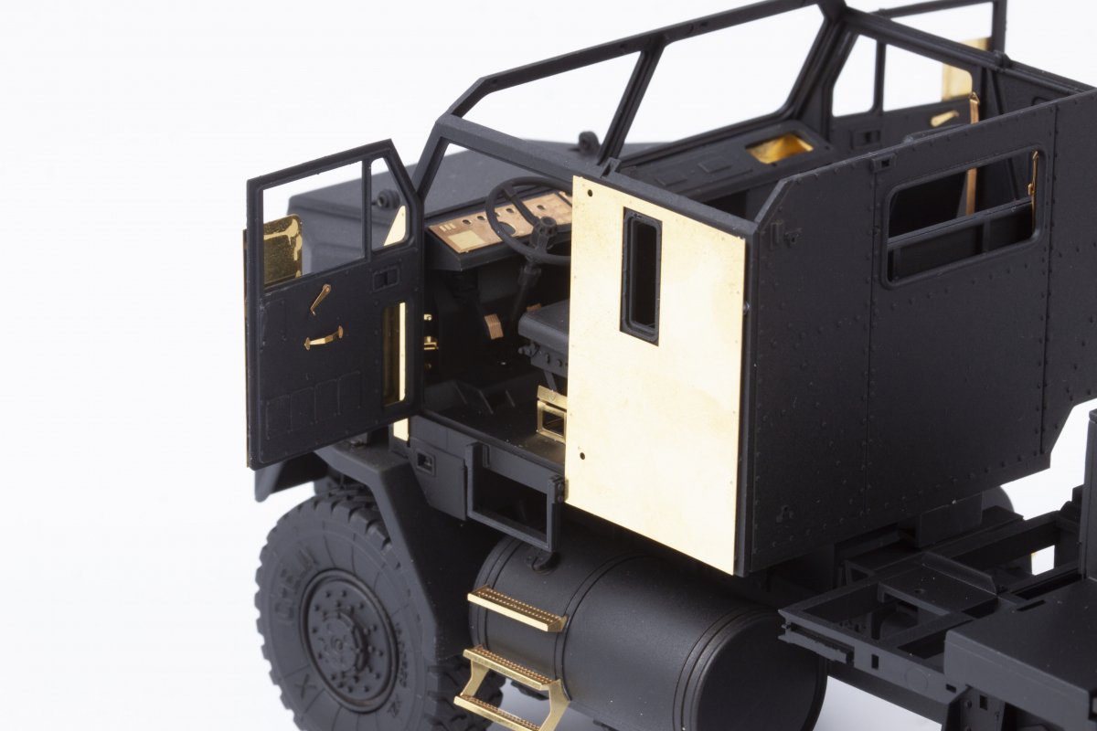 Eduard 36491 M1070 Gun truck HOBBY BOSS 1/35 – image 9