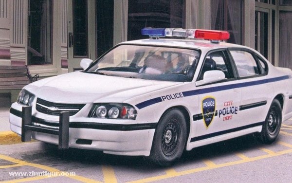Revell 07068 05 Chevy Impala Police Car 1/25