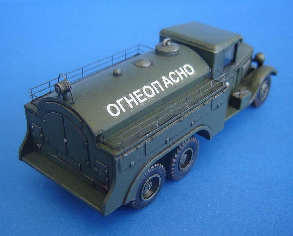 Camion-citerne PST 72021 BZ-35 1/72 – image 7