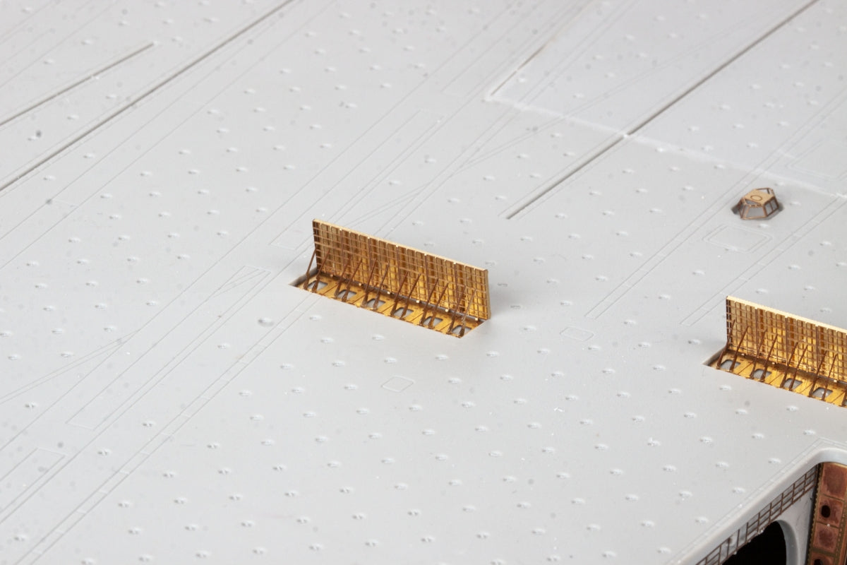 Eduard 53300 USS Nimitz CVN-68 part 6 Trumpeter 1/350 – Bild 8