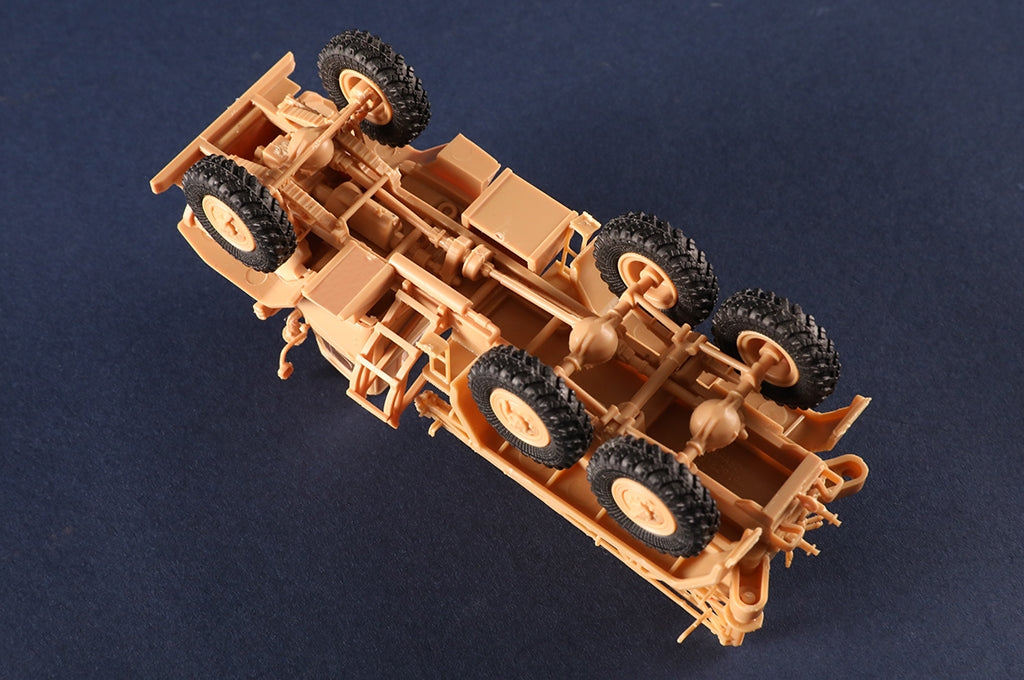 Hobby Boss 82962 APA-5D Airport Starter Vehicle 1/72