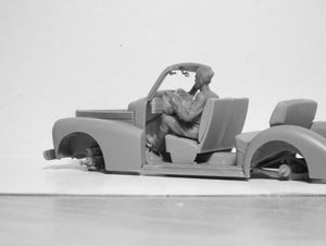 ICM 35643 RKKA Drivers (1943-1945) (2 figures) 1/35 – zdjęcie 5