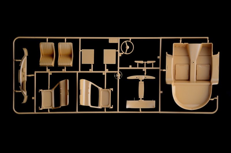 Italeri 3612 Mercedes-Benz 300SL Gullwing 1/16 – zdjęcie 6