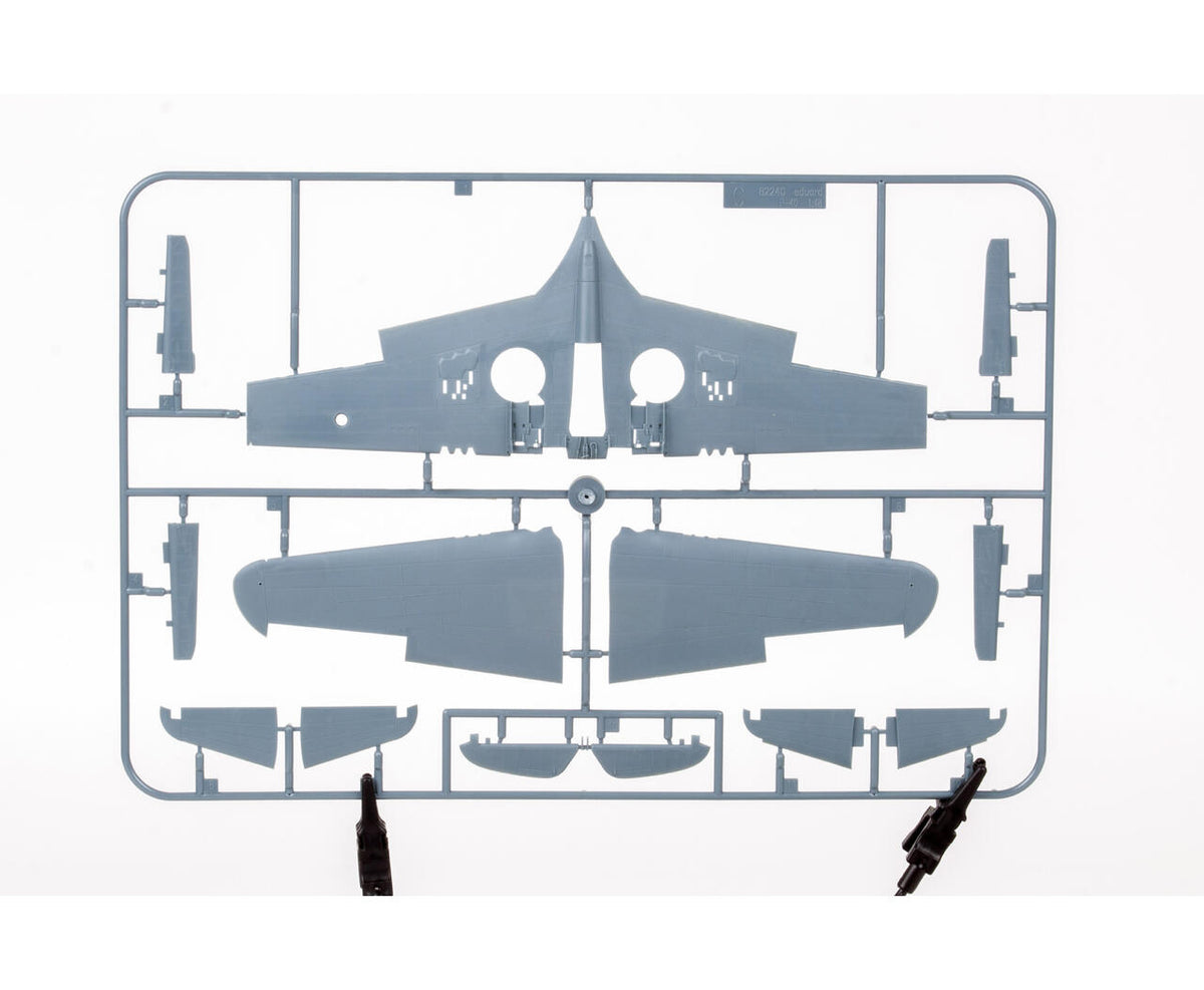 Eduard 82243 P-40K short tail 1/48 – image 14