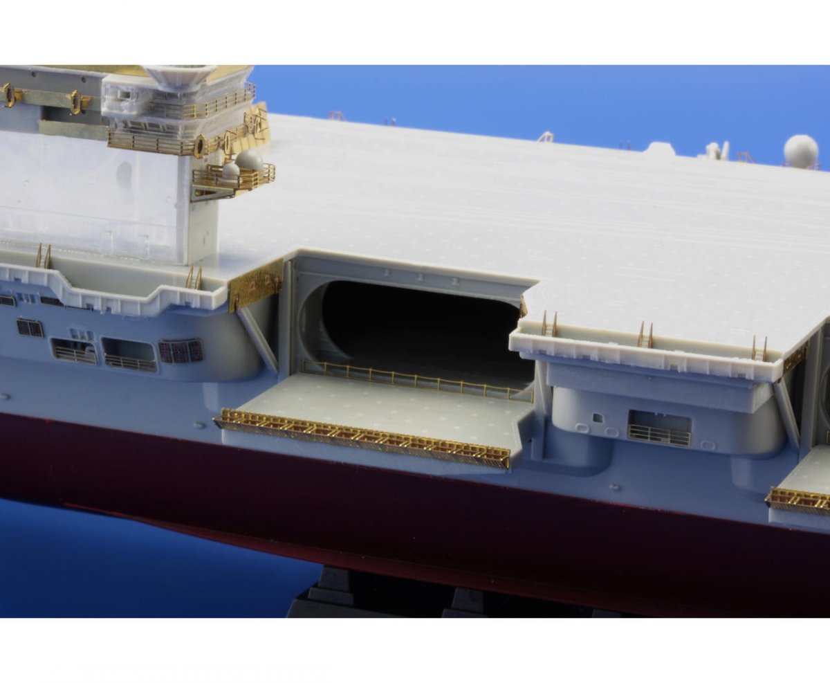 Eduard 17027 USS Nimitz CVN-68 (2005) TRUMPETER 1/700 – zdjęcie 8