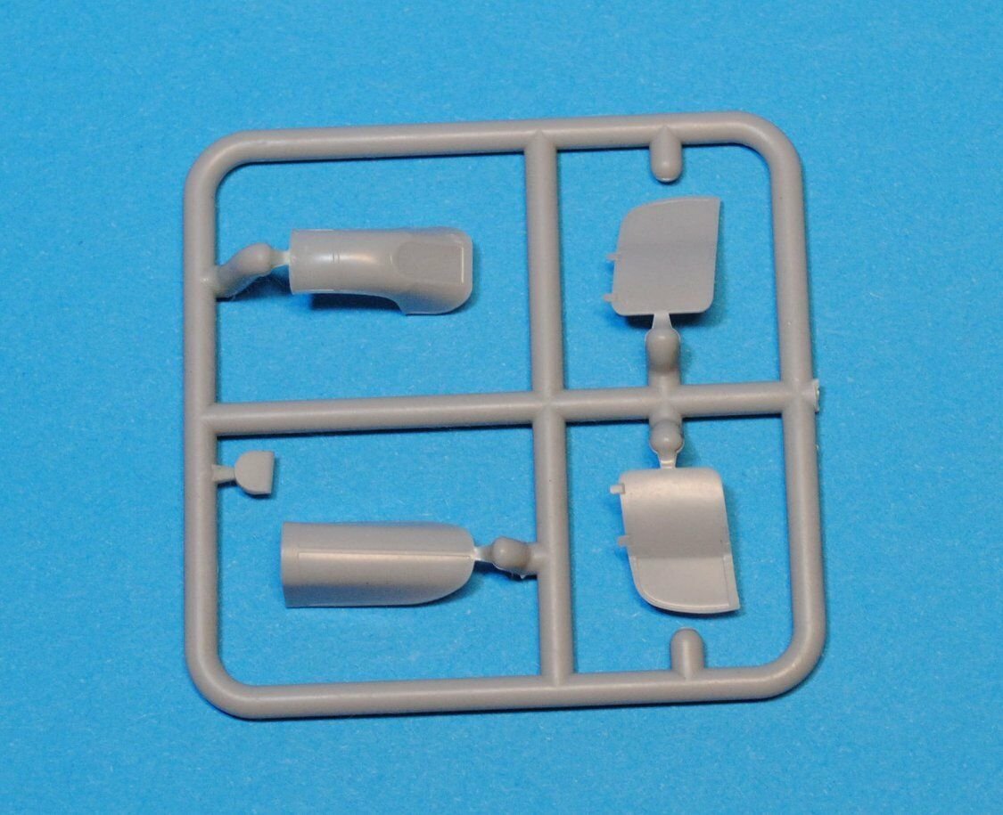 Dora Wings 72005 Bell P-63E-1-BE Kingcobra 1/72 – image 10