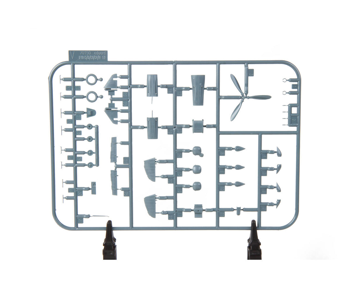 Eduard 70166 Bf 109K-4 1/72 – immagine 9