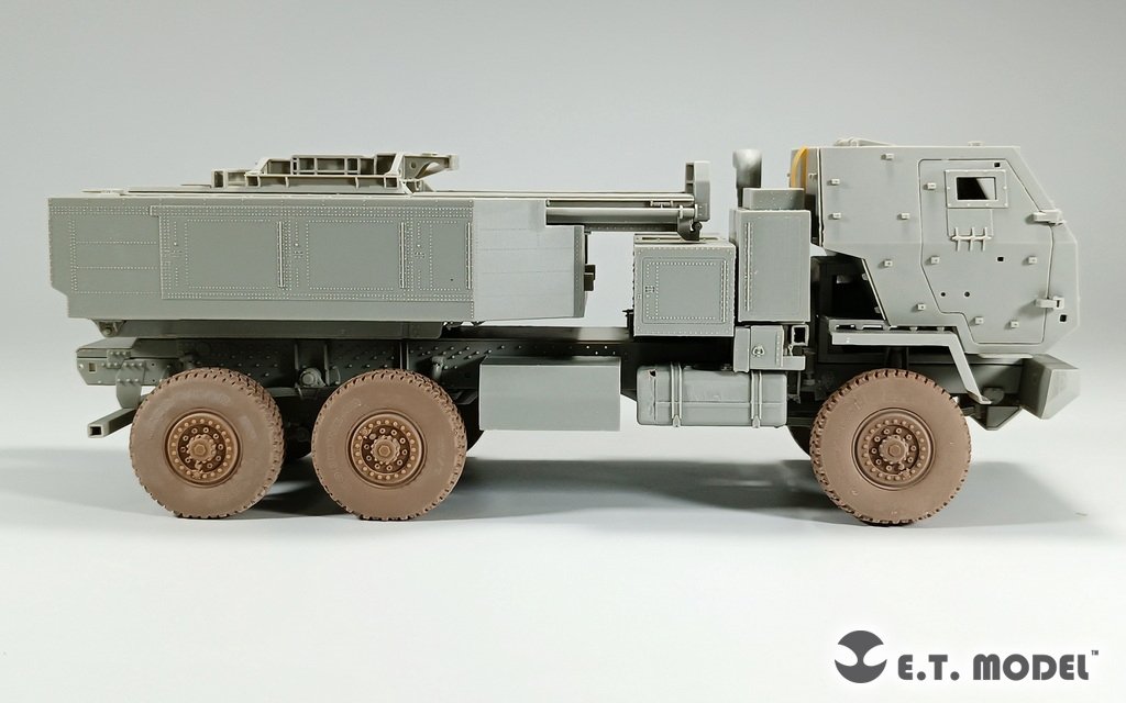 E.T. Model P35-127 Modern U.S. M142 High Mobility Artillery Rocket System（HIMARS）Sagged Wheels for Trumpeter kit 1/35 – zdjęcie 7