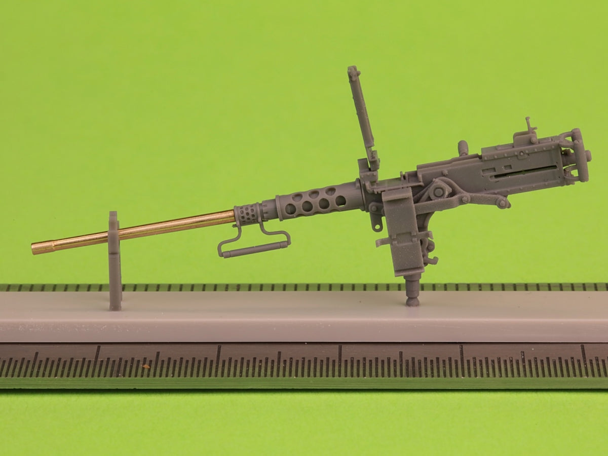 Master GM-35-069 Browning M2HB .50 cal (12.7mm) - machine gun with tank mount - early WWII period (D69820 cradle with D68375 small ammo box) 1/35 – image 2