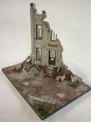 RT-Diorama 35252 Diorama-Base: Corner Ruin Berlin 1/35 – image 8