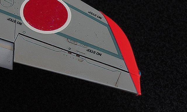 Hasegawa TF910 Fluorescent red finish – image 4