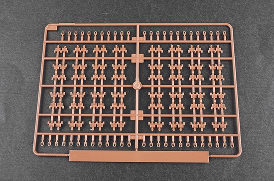 Trumpeter 09527 Russian T-80UD MBT 1/35 – image 7