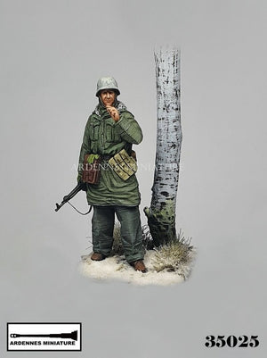 Ardennes Miniature 35025 GERMAN SOLDIER 1944-1945 1/35 – zdjęcie 2