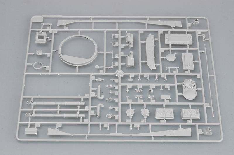 Trumpeter 00380 Russian PT-76 Light Amphibious Tank 1/35 – immagine 6
