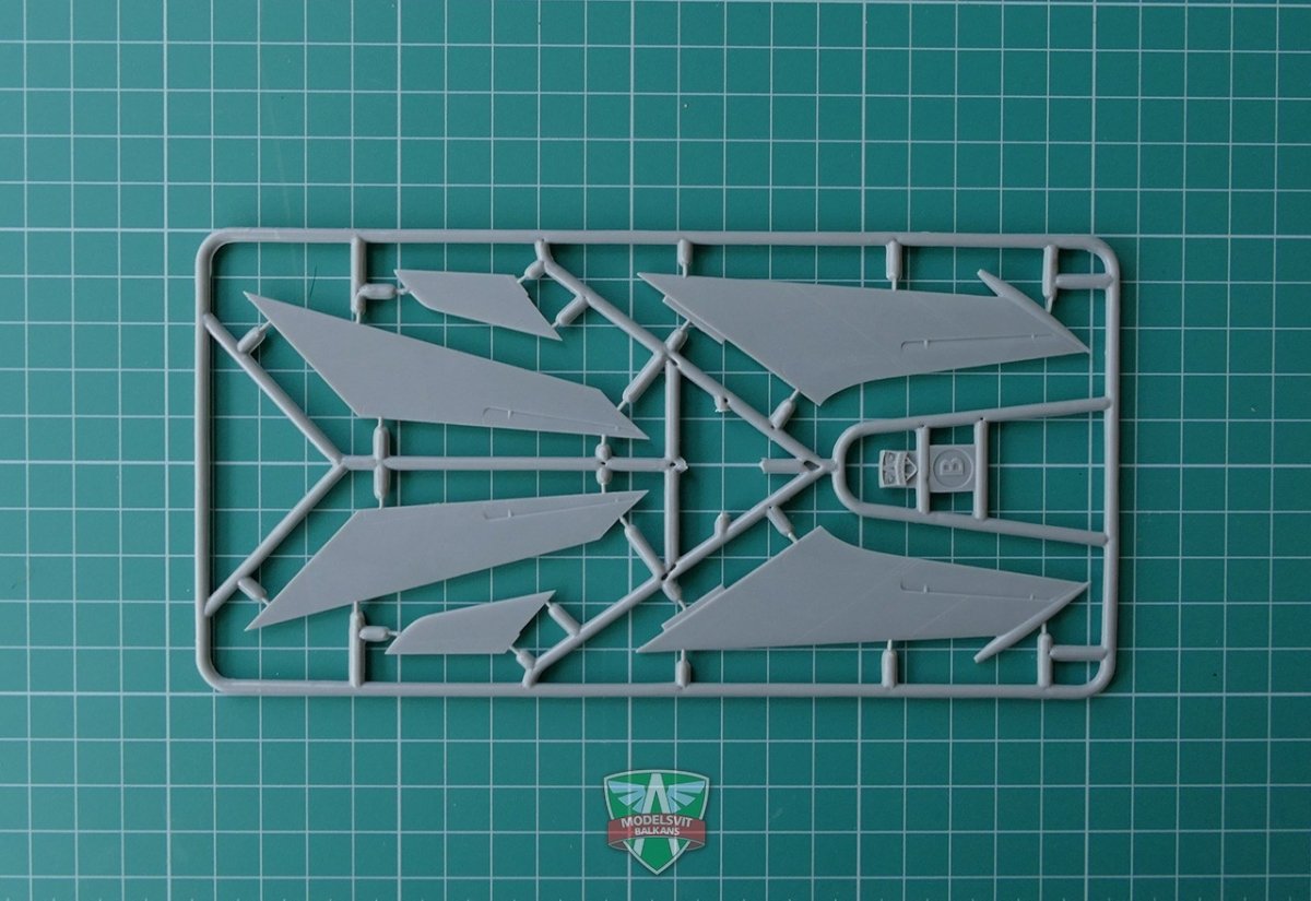 Modelsvit 72031 Yak-140 Prototype 1/72 – zdjęcie 5