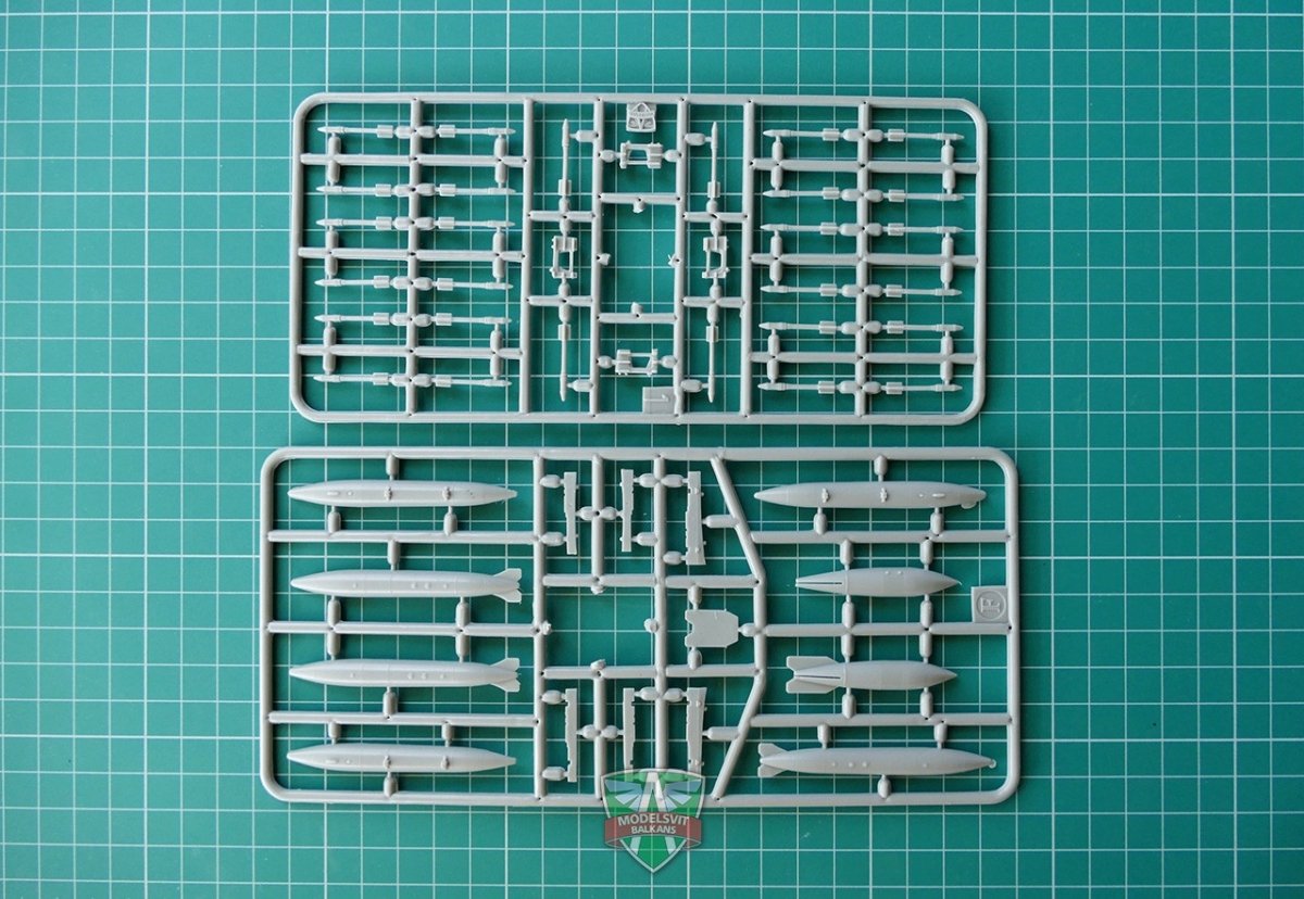 Modelsvit 72005 Sukhoi Su-7U (Trainer) 1/72 – zdjęcie 5