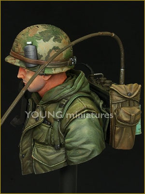 Young Miniatures YM1817 USMC Hue. Vietnam 1968 1/10 – image 4