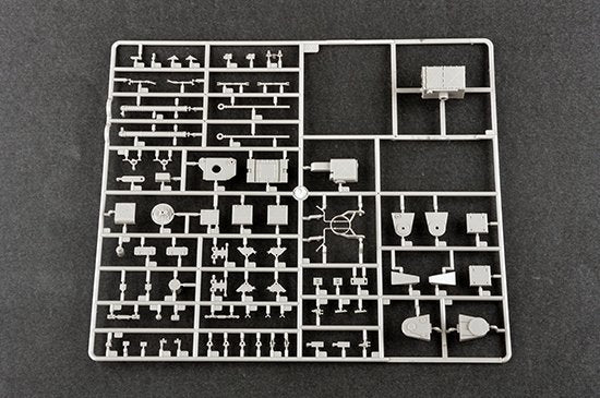 Trumpeter 09519 Russian S-300V 9A83 SAM 1/35 – image 10