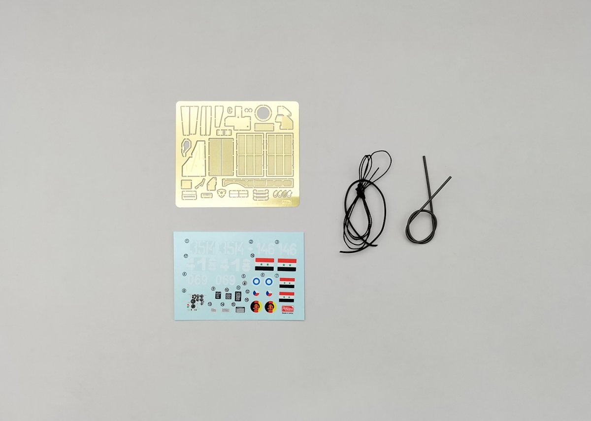 Amusing Hobby 35A041 T-72AV Full Interior 1/35 – immagine 19