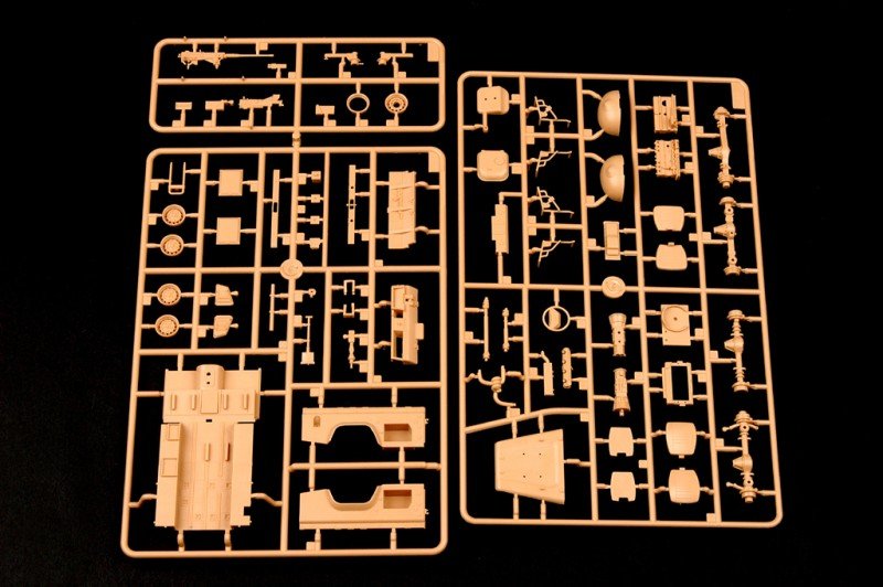 Hobby Boss 82446 Defender XD &amp;#39;Wolf&amp;#39; WMIK (1/35) – image 6