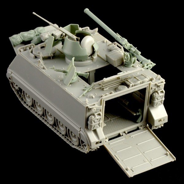 Italeri 6506 M113 ACAV with 106mm recoilless gun 1/35 – zdjęcie 5