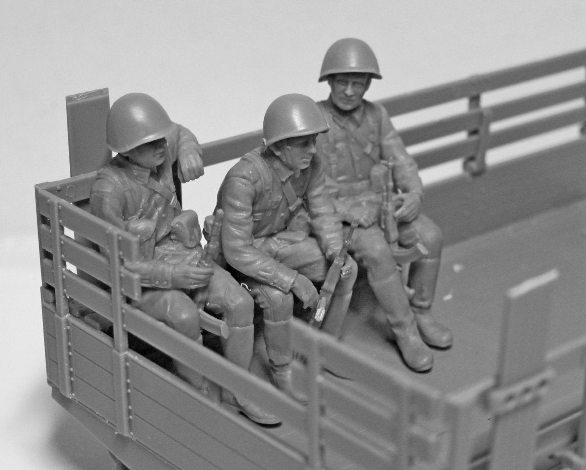 ICM 35636 Soviet Army Servicemen (1979-1991) 1/35 – image 6