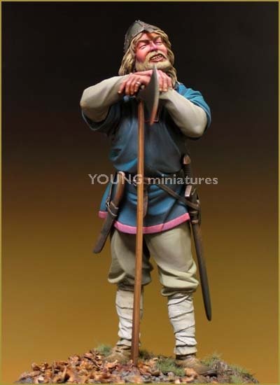 Young Miniatures YH9003 VIKING WARLORD 10 AD 90mm