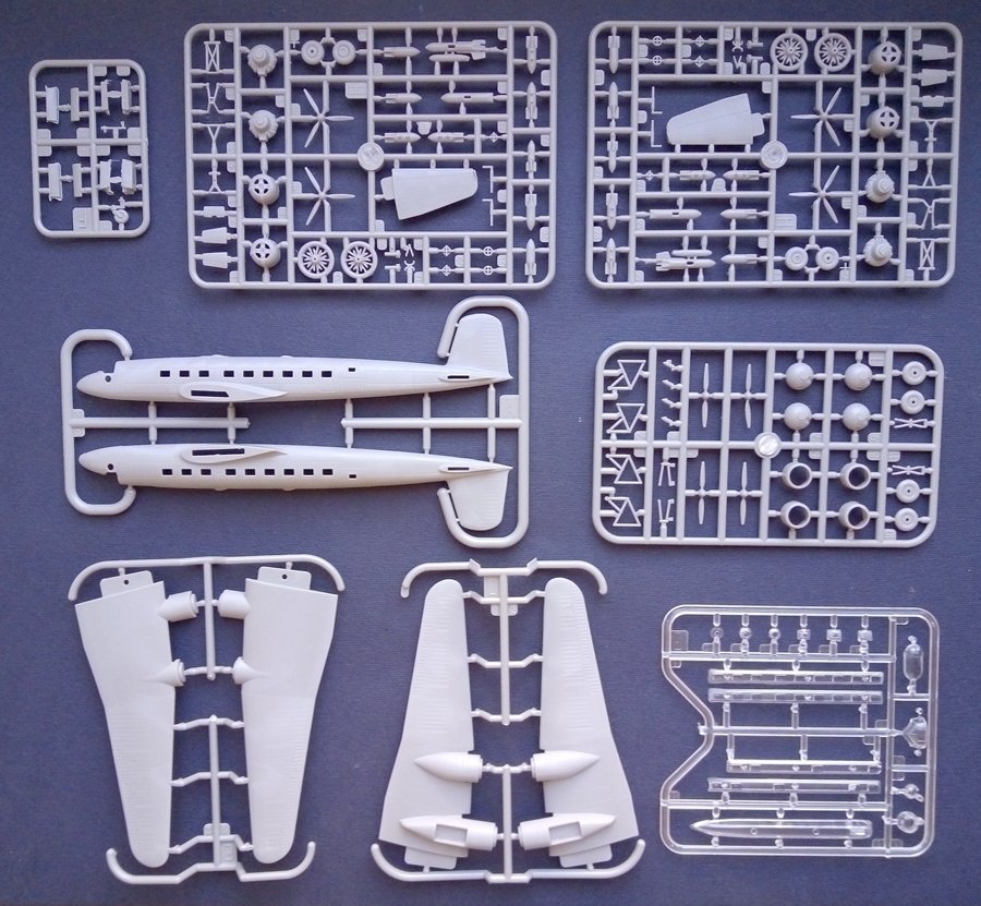 Roden 343 Focke Wulf FW200V3/A-09 Immelman III 1/144 – zdjęcie 4