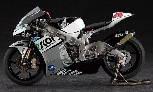 Hasegawa 21501 (BK1) Scot Racing Team Honda 250 2009 WGP250 Champ 1/12 – image 3