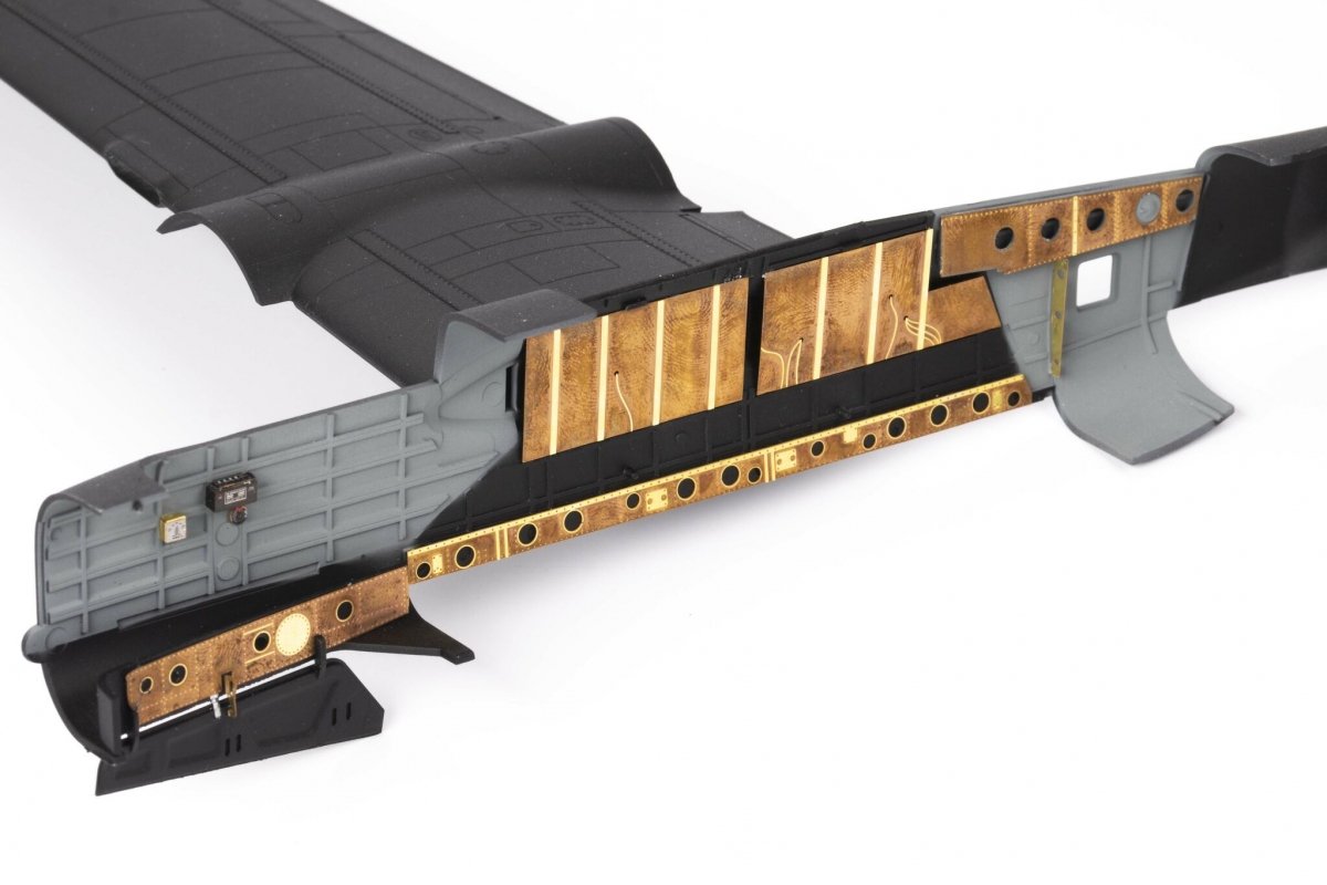 Eduard 481080 B-26K Invader exterior &amp;amp; undercarriage ICM 1/48 – zdjęcie 4