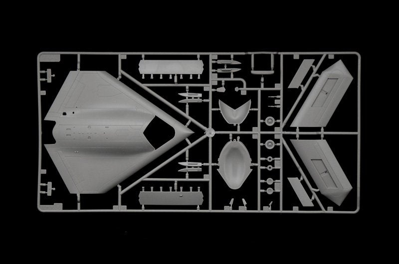 Italeri 1421 X-47B 1/72 – zdjęcie 5