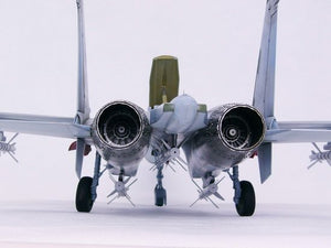 Trumpeter 02224 Soviet Sukhoi Su-27 Flanker B 1/32 – zdjęcie 8