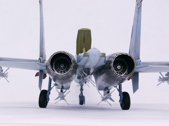Trumpeter 02224 Soviet Sukhoi Su-27 Flanker B 1/32 – zdjęcie 8