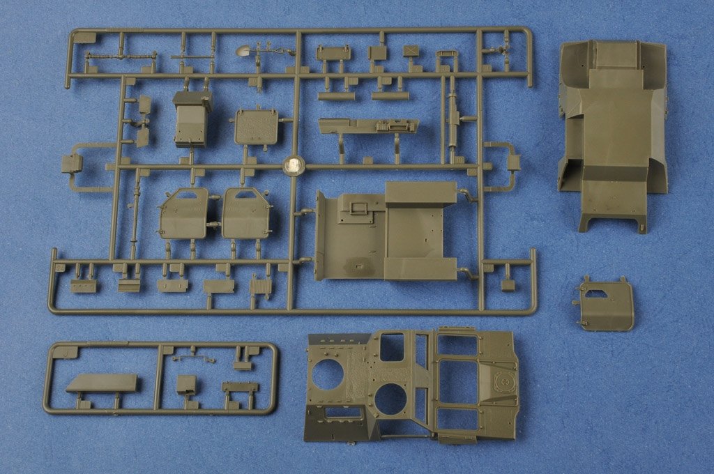 Hobby Boss 83876 French VBL Armour Car – zdjęcie 7