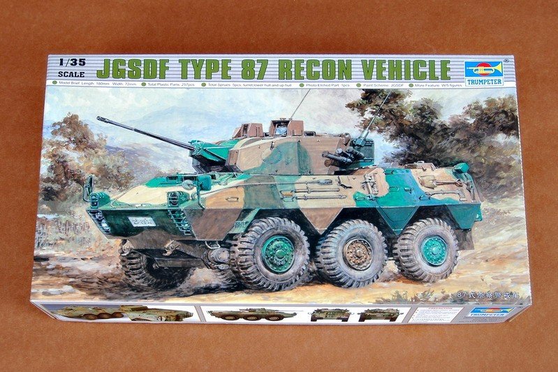 Trumpeter 00327 JGSDF Type 87 Reconnaissance Vehicle 1/35 – zdjęcie 2