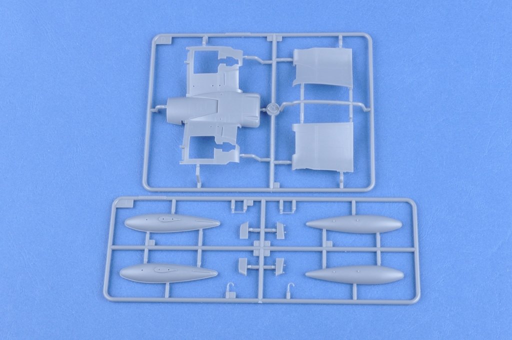 Hobby Boss 80392 F4U-7 Corsair 1/48 – zdjęcie 6