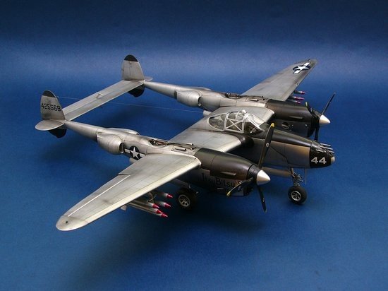 Trumpeter 02227 Lockheed P-38L-5-LO lightning 1/32 – zdjęcie 4