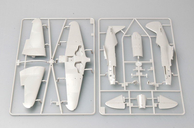 Trumpeter 02830 Soviet MiG-3 Early Version 1/48 – image 5